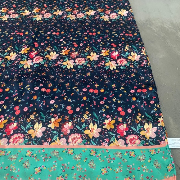 NWT Hildie&Jo oblong scarves! SO PRETTY 🌸🌺🌼 - Picture 4 of 9